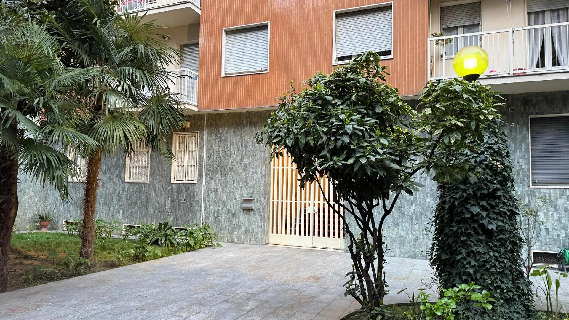 Appartamento Angera Milánó