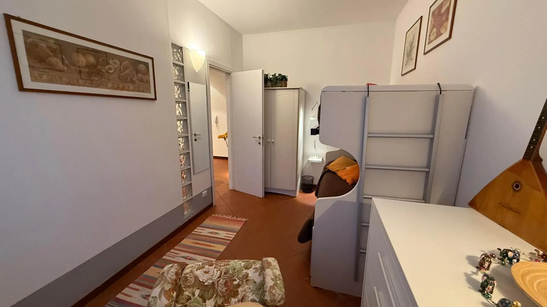 Appartamento Angera Milánó Olaszország